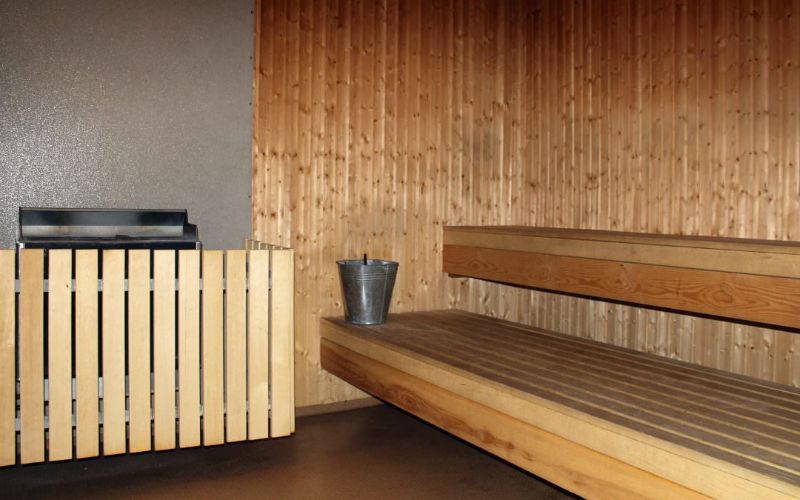 Byggnation av poolhus med bastu i lösvirke, Klareberg, Kärra på Hisingen