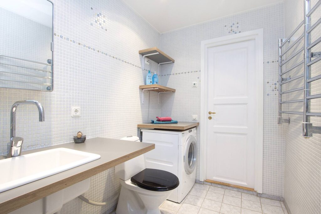 Ombyggnad WC & Toalett till badrum. Hisings Backa, Backadalen